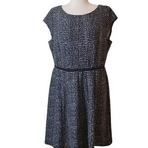 ELLE Women's sz XXL/2X Black & White Textured Fit & Flare Dress Cap Sleeve Knit‎
